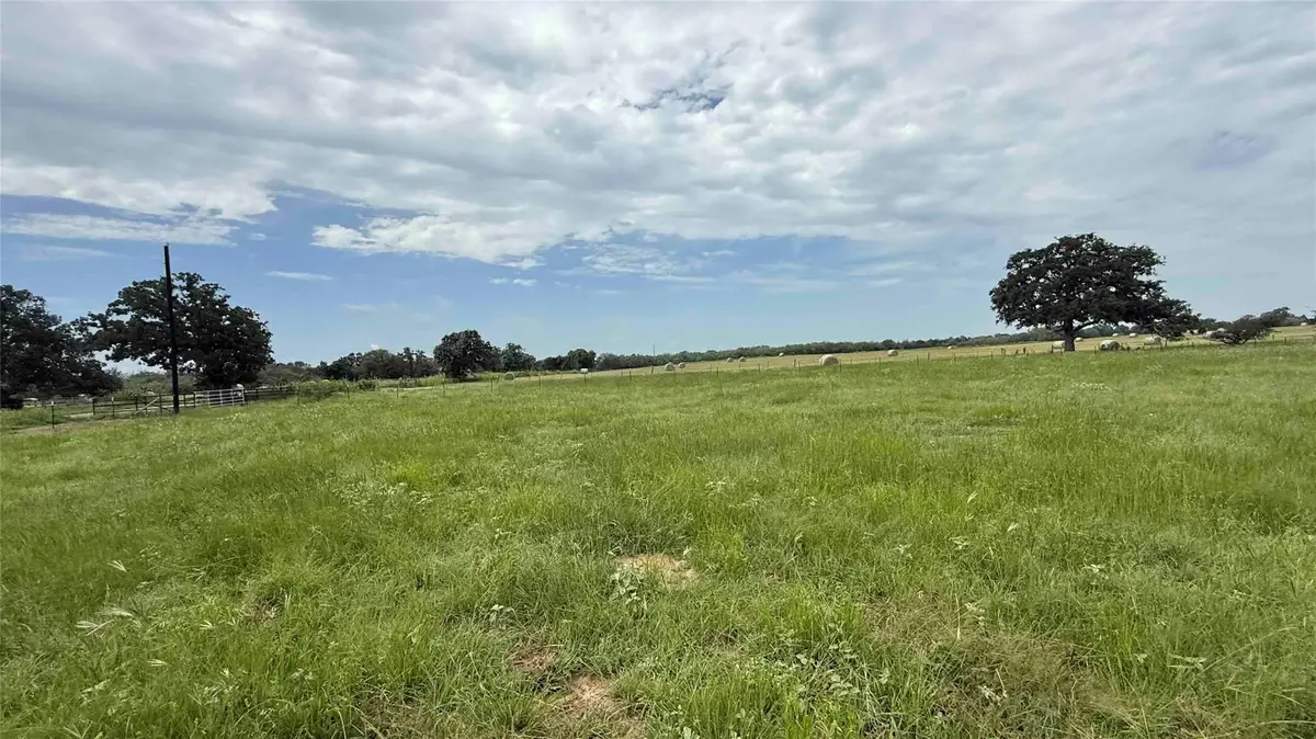 8292 Old Colony Line Rd, Dale, TX 78616 - Image #1