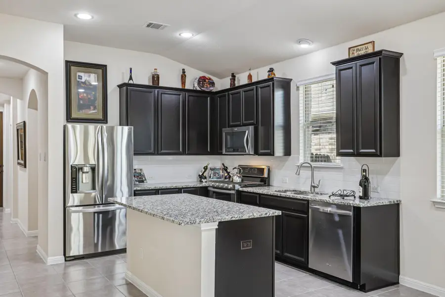116 Mauldin St, Georgetown, TX 78628 - #2