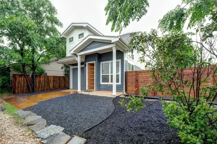 1300 Walnut Ave #B, Austin, TX 78702 - #2