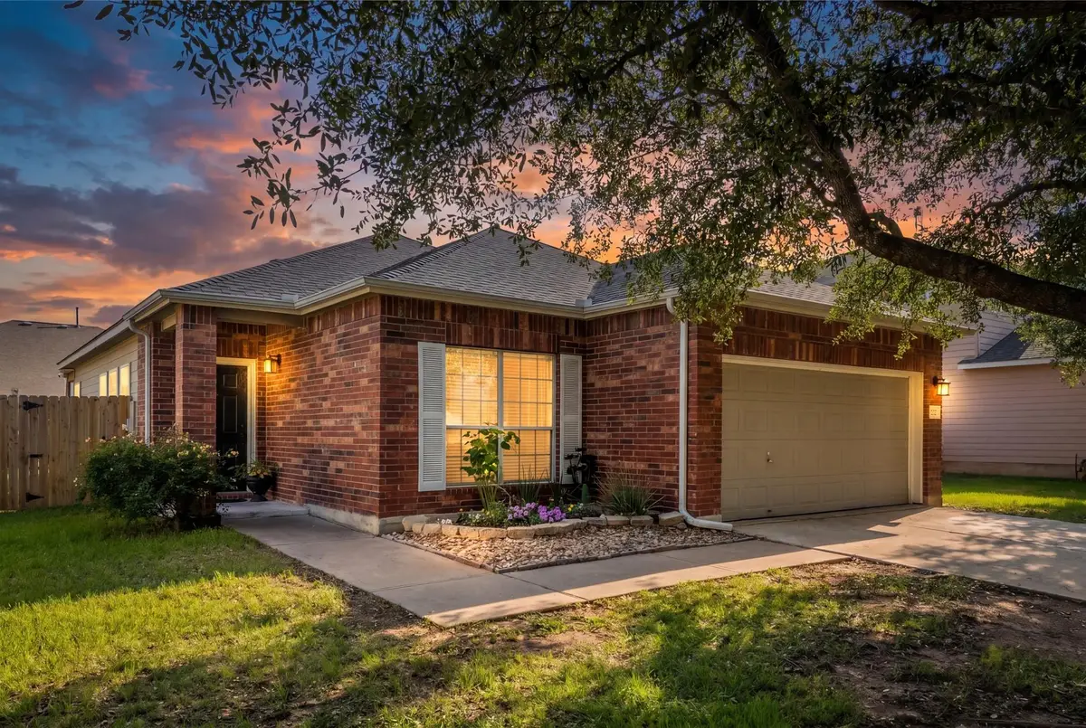 1015 Hondo Ln, Hutto, TX 78634 - #1