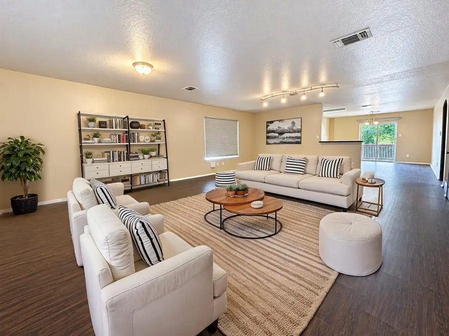 3325 Whisper Blf, Schertz, TX 78108 - #2