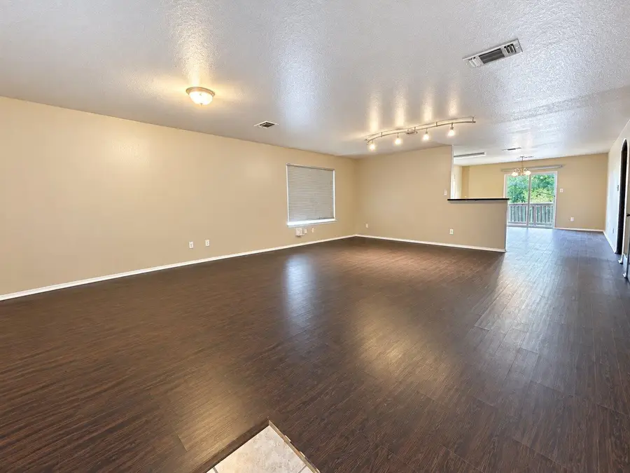 3325 Whisper Blf, Schertz, TX 78108 - #3