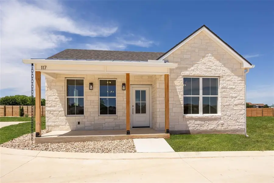 802 S Creek St #100, Fredericksburg, TX 78624 - #2