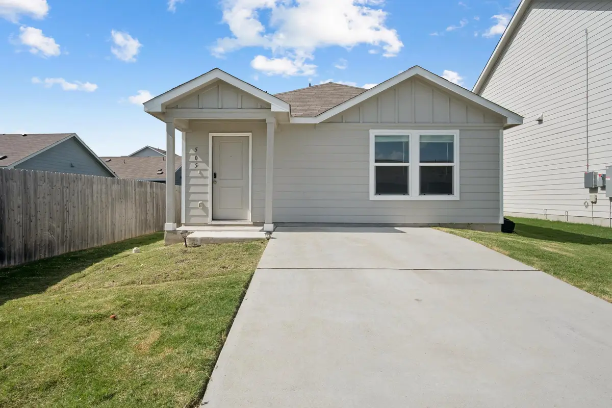 505 Sergeant Murphy Rd, Jarrell, TX 76537 - #1