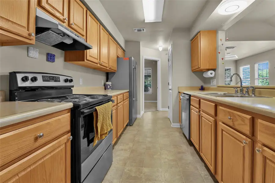 108 Dolly St, San Marcos, TX 78666 - Image #3