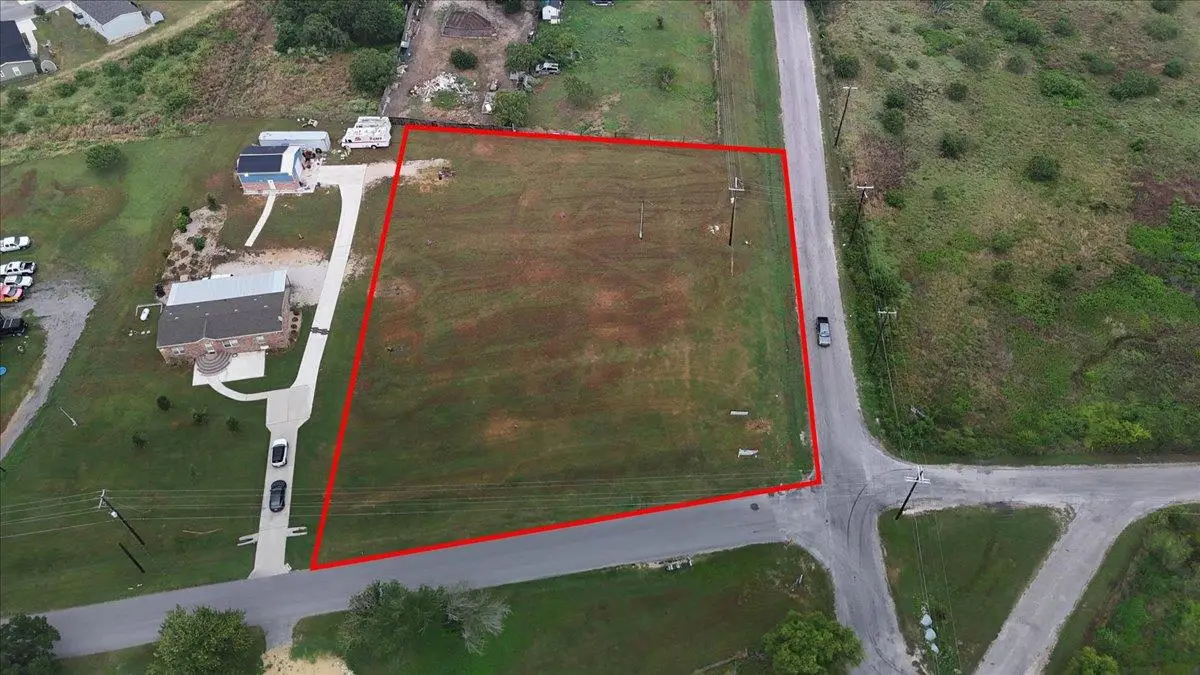 2 S Plum Creek Rd, Kyle, TX 78640 - #1