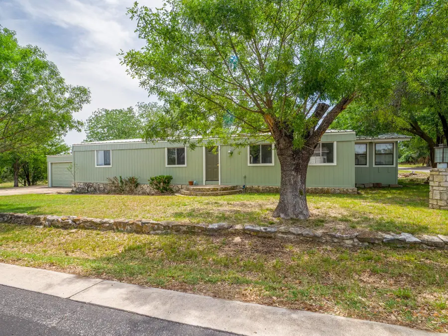 1605 Colonneh St, Horseshoe Bay, TX 78657 - Image #2