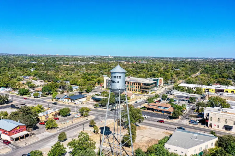 403 W Anderson Ave, Round Rock, TX 78664 - #2