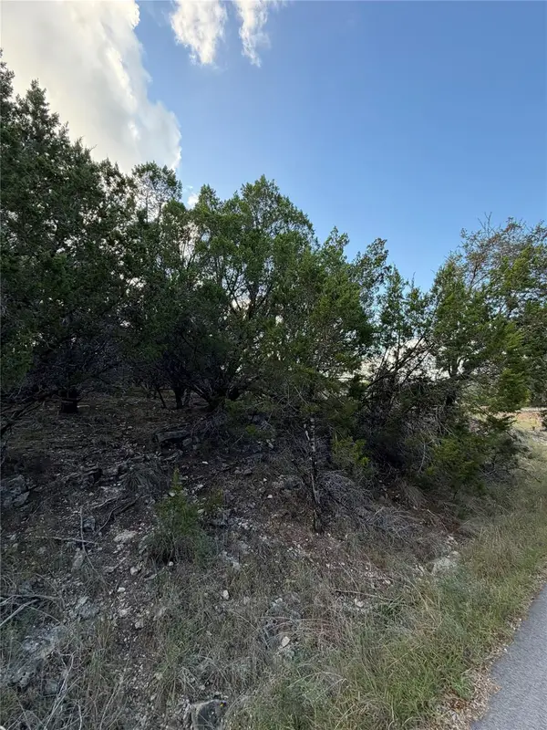 20011 Columbus Ln, Lago Vista, TX 78645