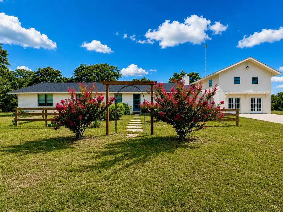 510B-D Thousand Oaks Dr, Cedar Creek, TX 78612 - #2