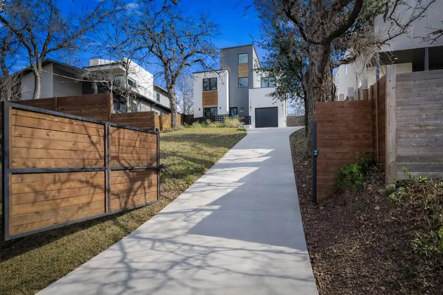 1301 Deloney St, Austin, TX 78721 - Image #3