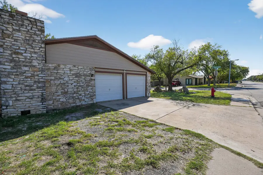 1209 Sagebrush Dr, Round Rock, TX 78681 - Image #2