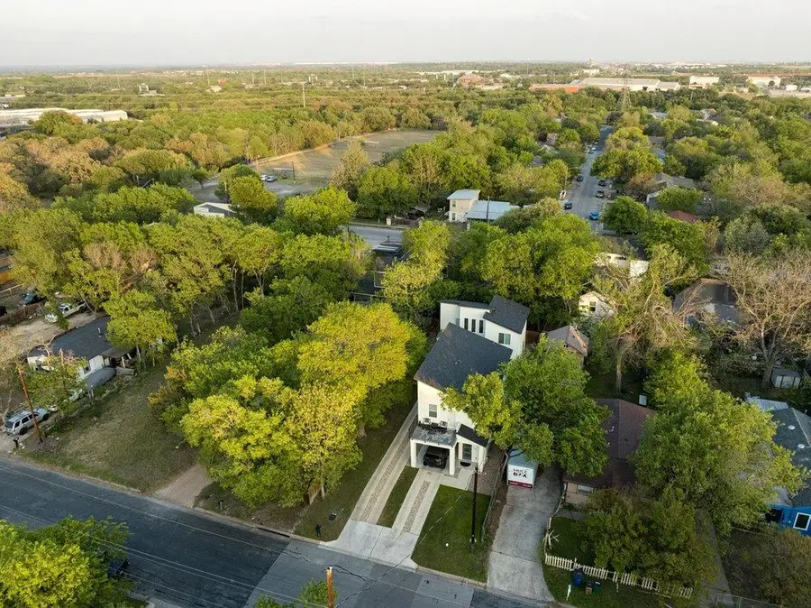 913 Valdez St #A & B, Austin, TX 78741 - #2