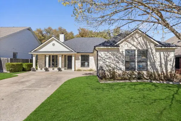 5700 Travis Green Ln, Austin, TX 78735