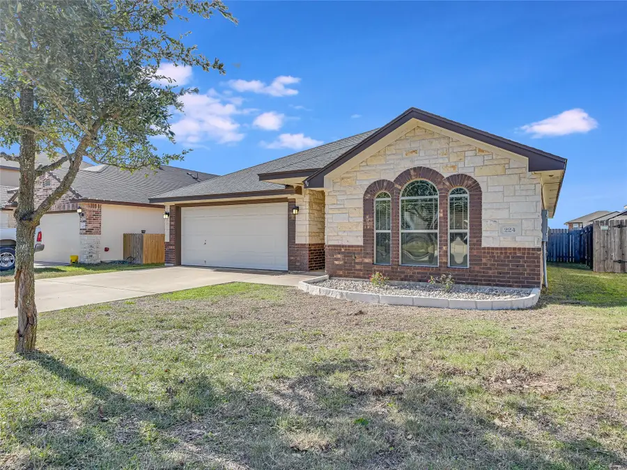 224 Geode Ln, Jarrell, TX 76537 - #2