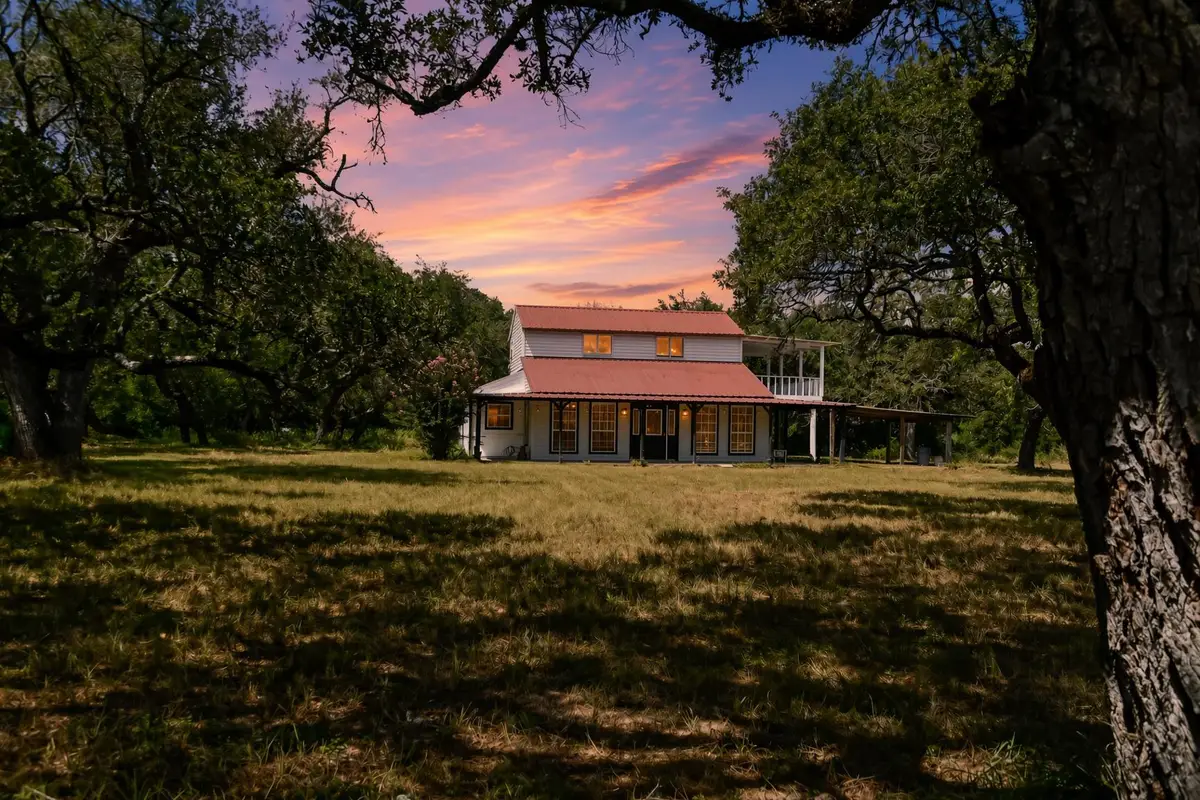 1097 White Loop Rd, Columbus, TX 78934 - #1
