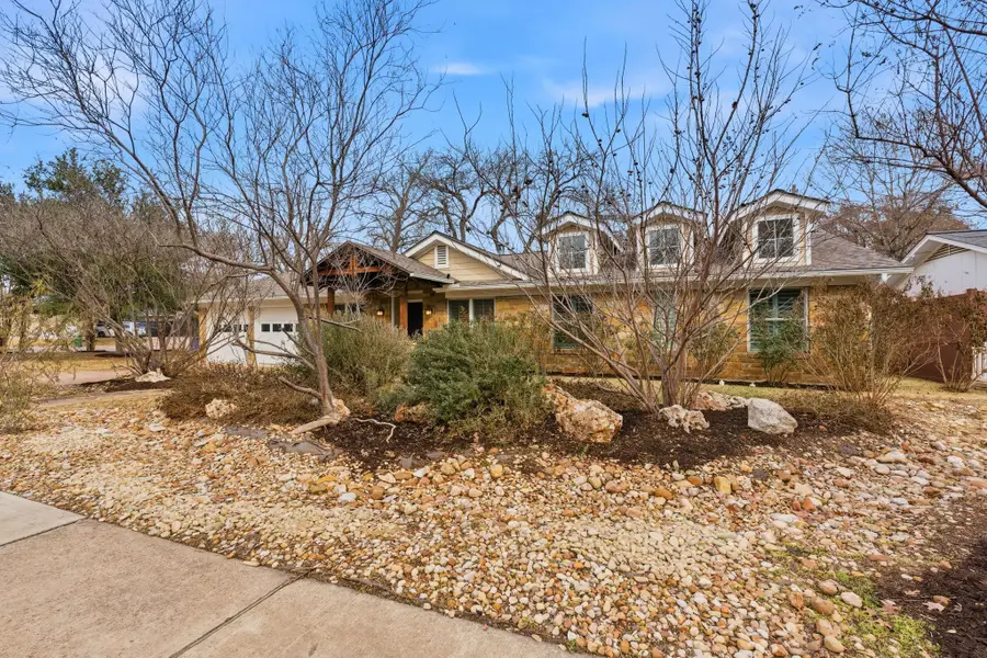 6809 Pioneer Pl, Austin, TX 78757 - Image #2