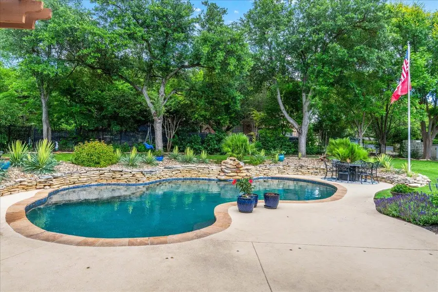 58 Cottondale Rd, The Hills, TX 78738 - #2