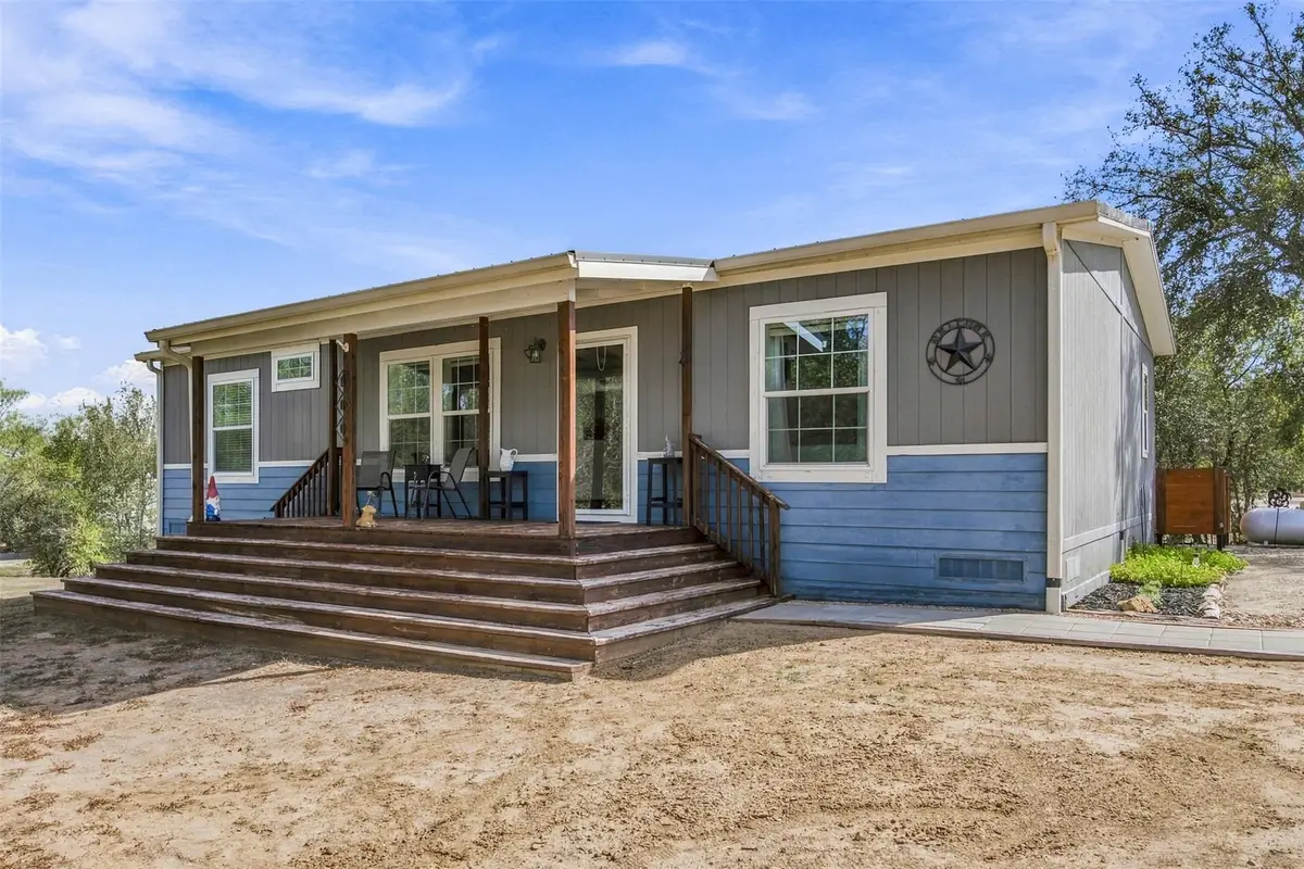 119 Fox Ln, Lockhart, TX 78644 - #1