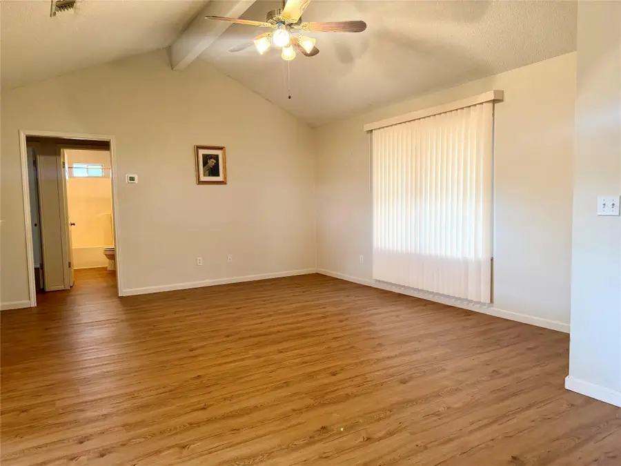 25 Salado Dr, New Braunfels, TX 78130 - Image #2