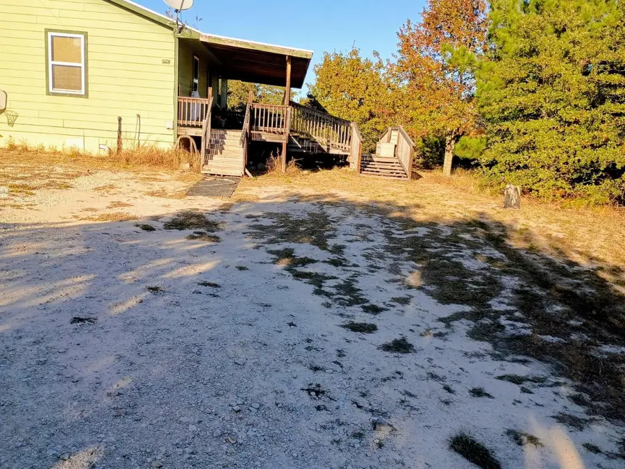 426 Cardinal Dr, Paige, TX 78659 - #3