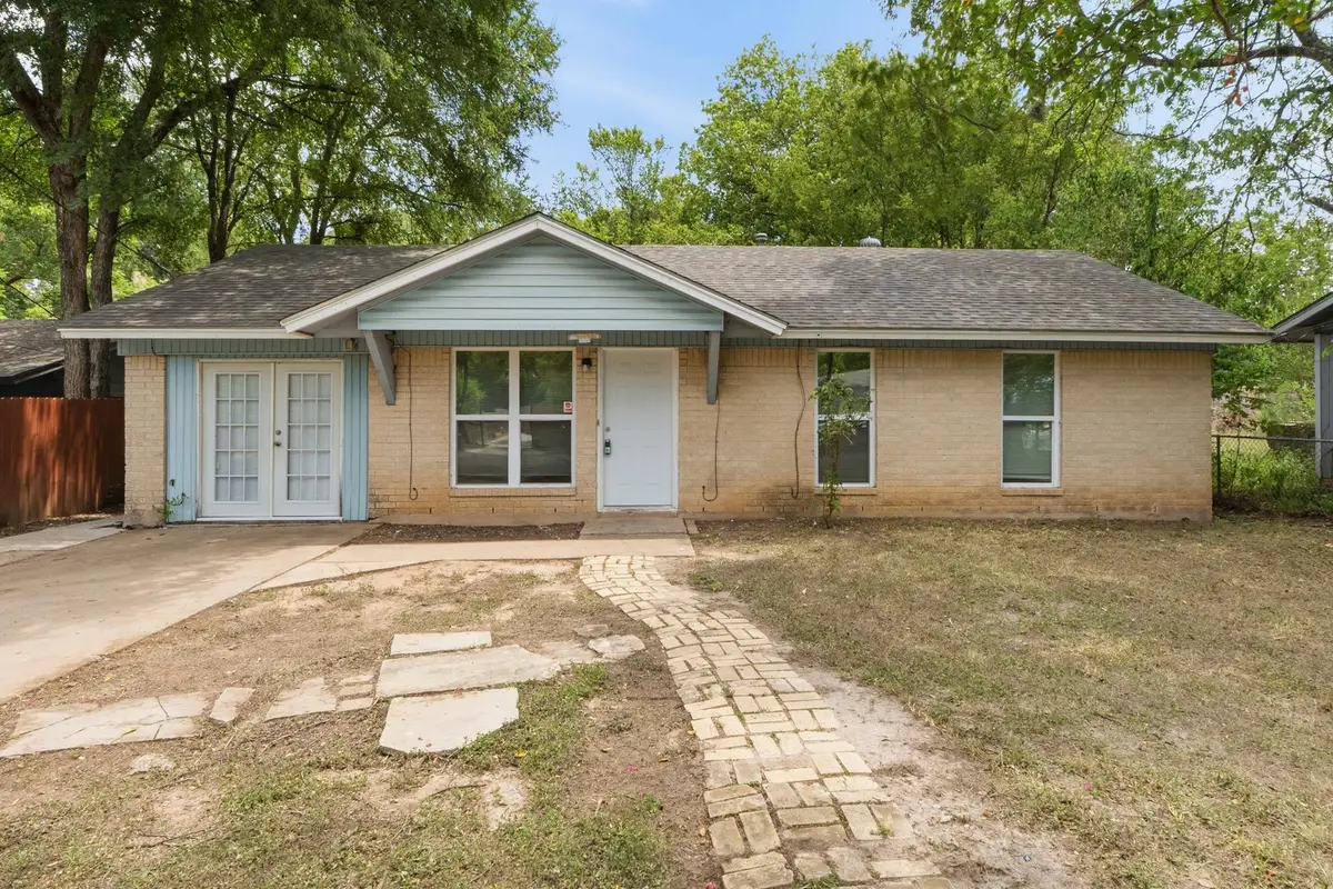 1107 Gardner Cv, Austin, TX 78721 - #1