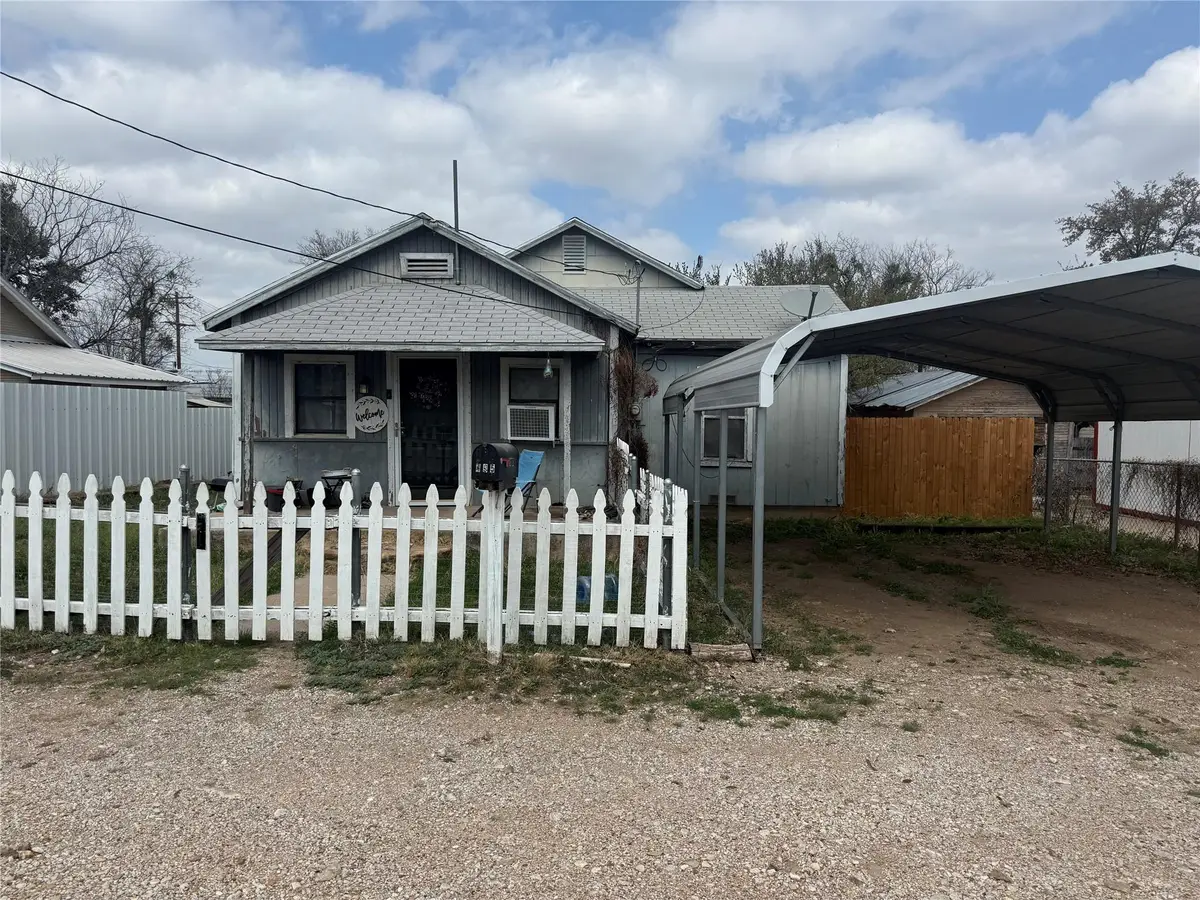 405 E 5th St, Brady, TX 76825 - #1