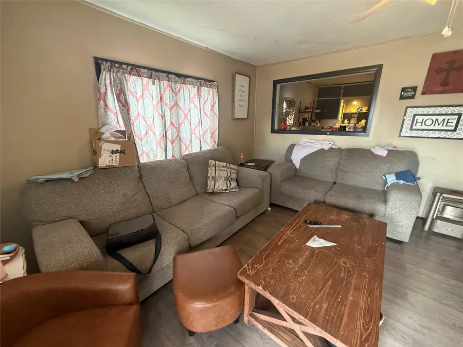 405 E 5th St, Brady, TX 76825 - #2