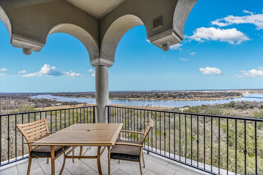 301 Circle Dr, Horseshoe Bay, TX 78657 - Image #2