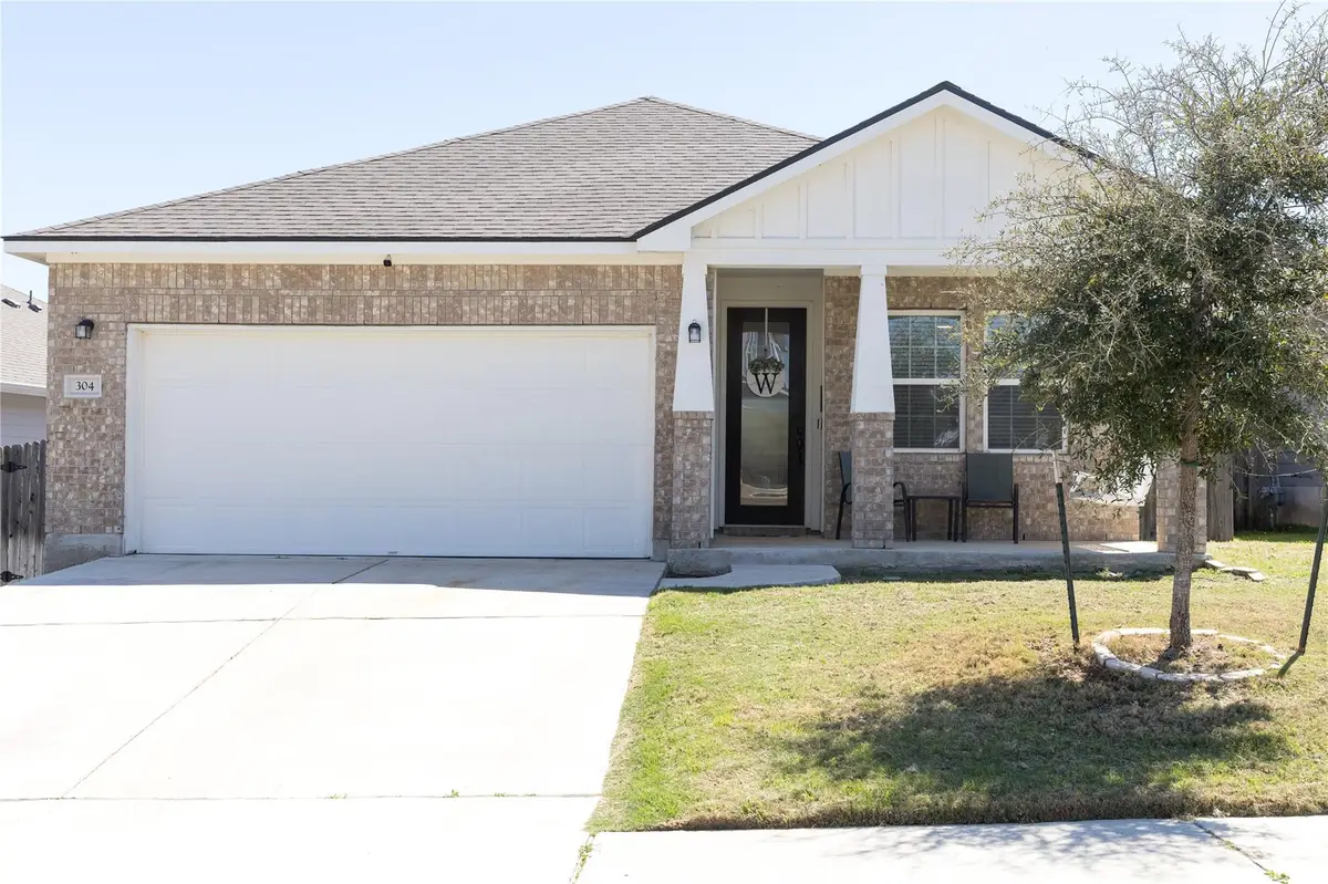304 Winding Hollow Ln, Georgetown, TX 78628 - #1