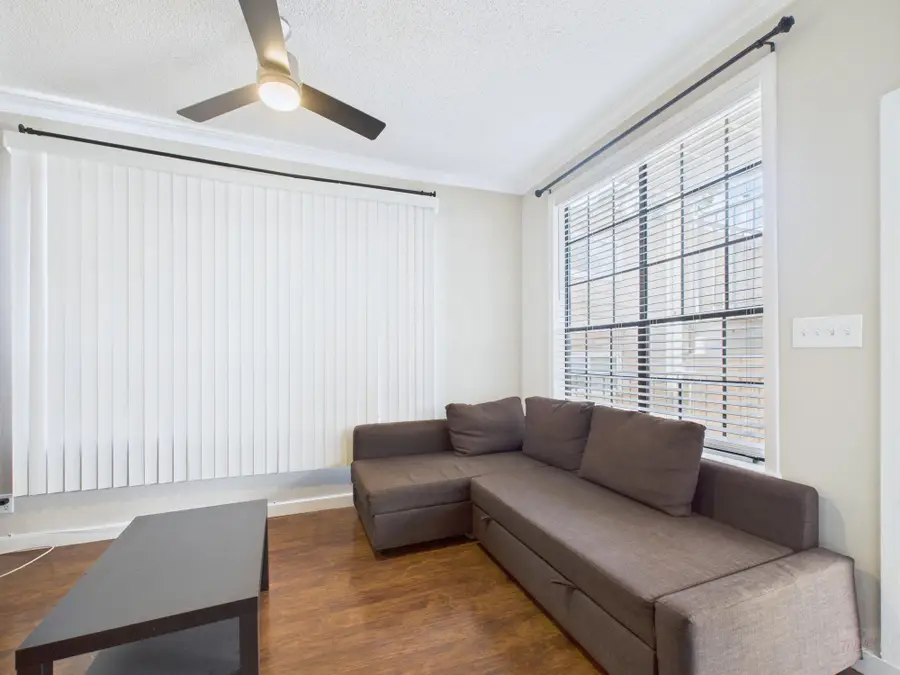 2300 Leon St #205, Austin, TX 78705 - #3