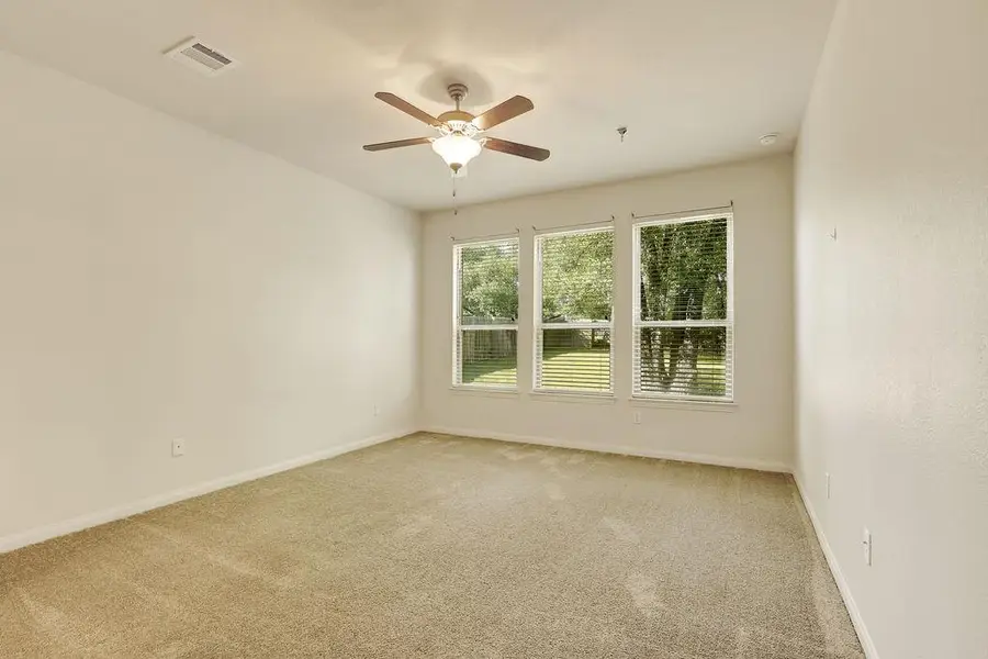 153 Crescent Heights Dr, Georgetown, TX 78628 - #3