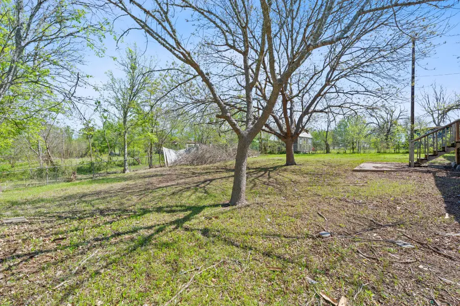 405 E Browning St, Manor, TX 78653 - Image #3