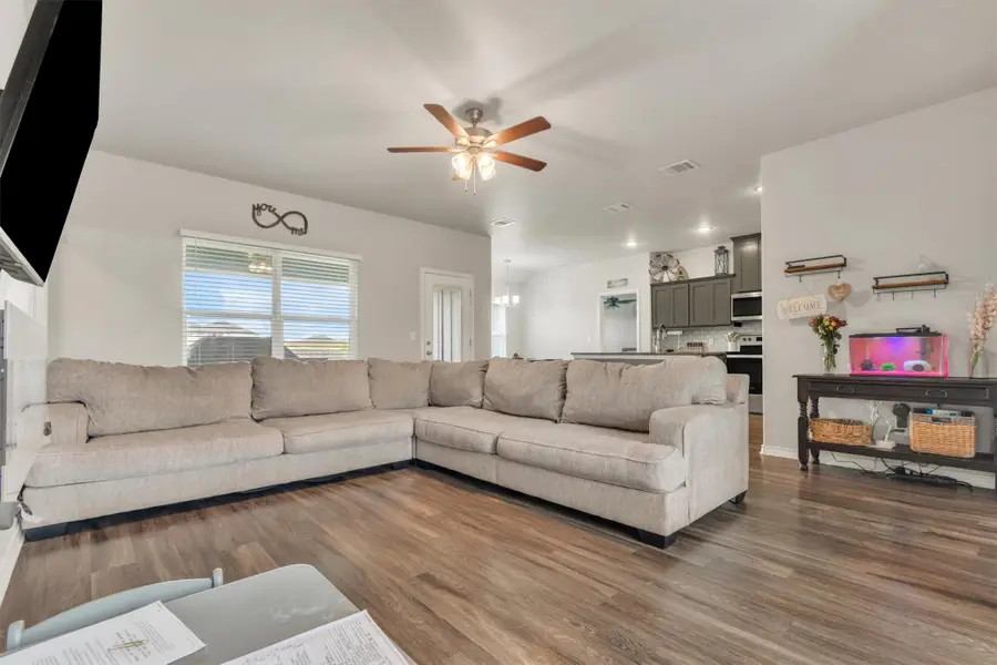 145 Elmer Ave, Burnet, TX 78611 - #3