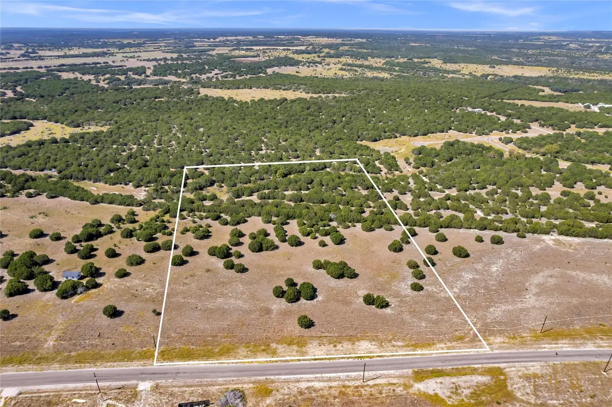 238 Rolling Hills Dr, Lampasas, TX 76550 - Image #1