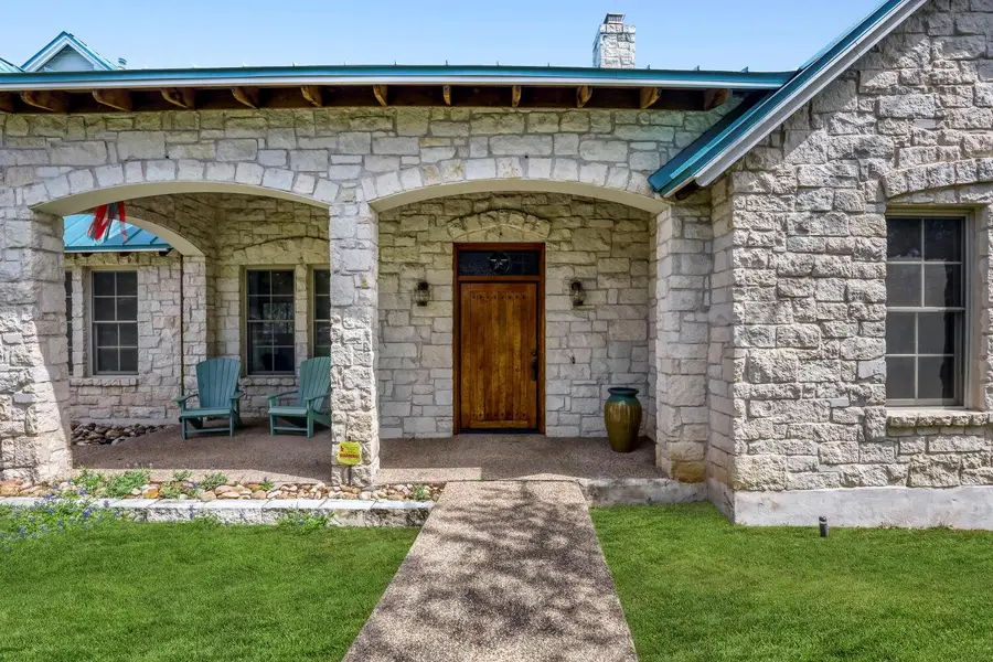 4806 Creek Meadow Cv, Spicewood, TX 78669 - #2