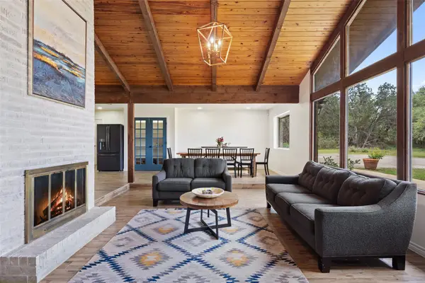 121 Merrywood Ln, San Marcos, TX 78666