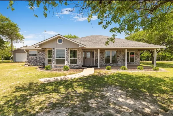 2460 State Highway 95 Highway N, Moulton, TX 77975