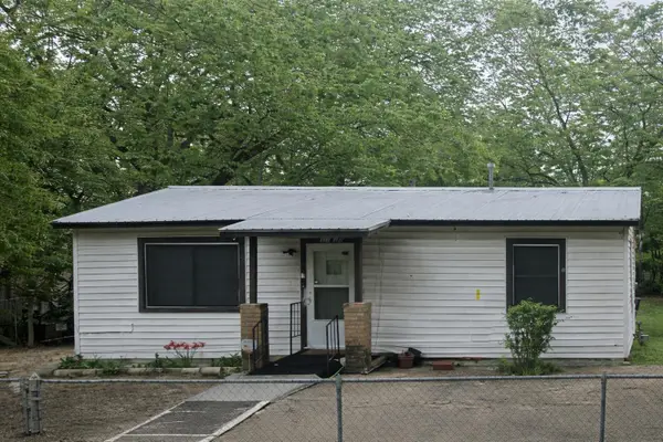 1127 Mark St #D, Austin, TX 78721