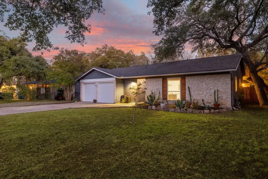 7801 Wakefield Dr, Austin, TX 78749 - Image #2
