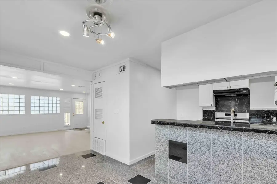 5210 Woodrow Ave, Austin, TX 78756 - #2
