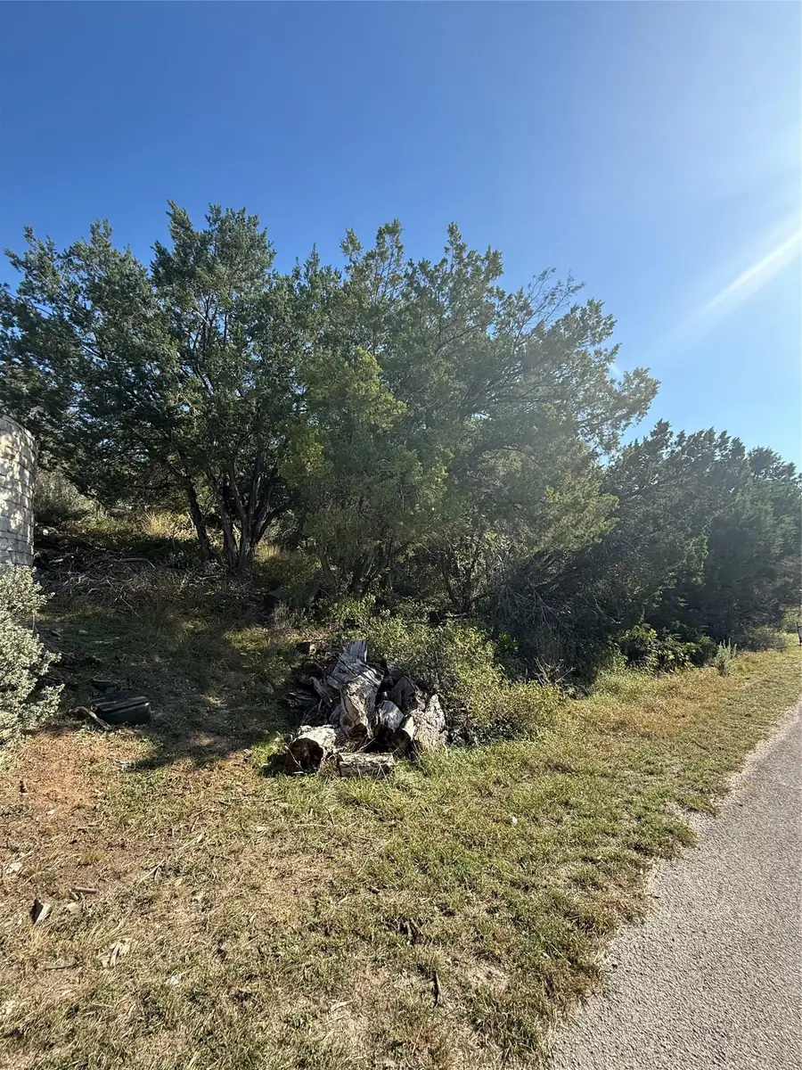 5007 Country Club Dr, Lago Vista, TX 78645 - Image #2