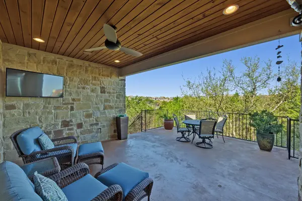 220 Tavish Trl, Lakeway, TX 78738