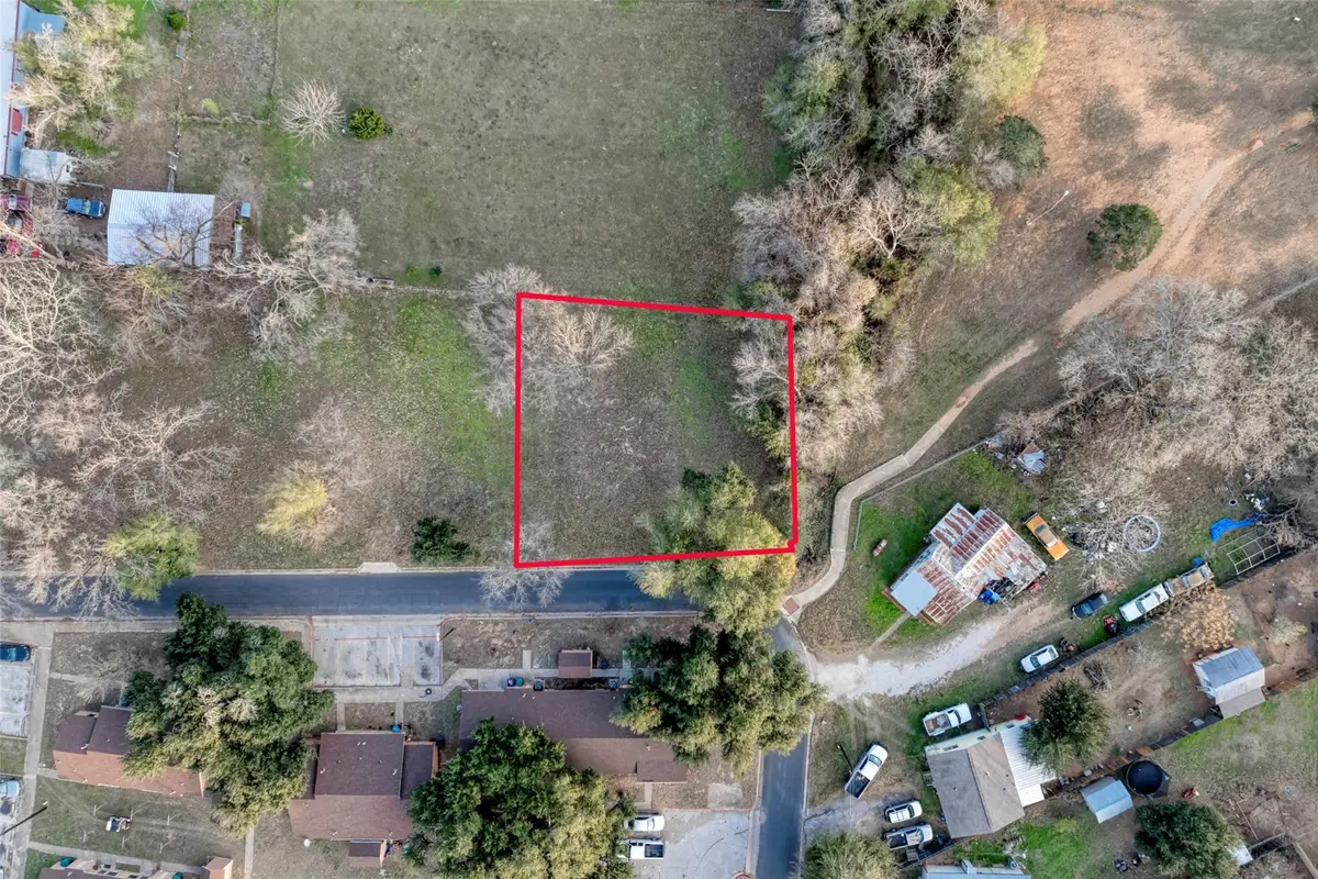 Lot 4 E Alamo St, Elgin, TX 78621 - Image #1