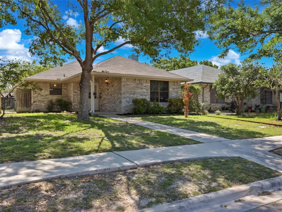 526 Riverside Dr, New Braunfels, TX 78130 - #2