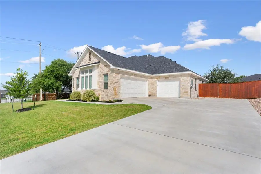 5017 Bella Charca Pkwy, Nolanville, TX 76559 - #3