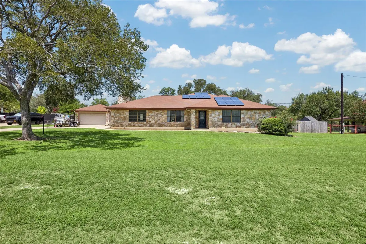 208 Maple Dr, Mountain City, TX 78610 - #1