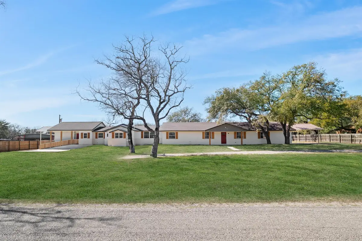 113 Crestline Dr, Pleasanton, TX 78064 - #1