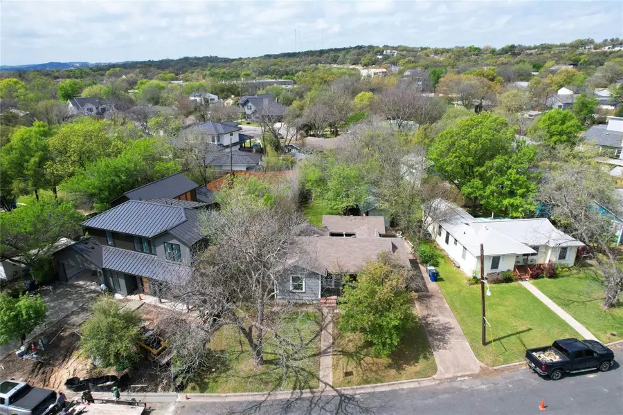 5110 Valley Oak Dr, Austin, TX 78731 - Image #3