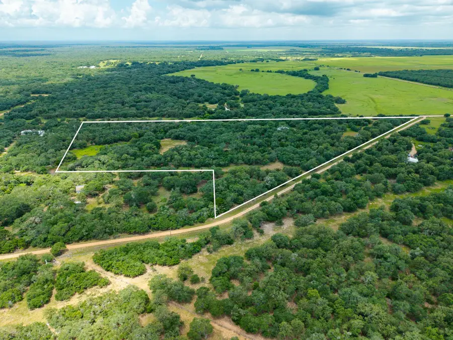 5641 County Road 14, Hallettsville, TX 77964 - #3